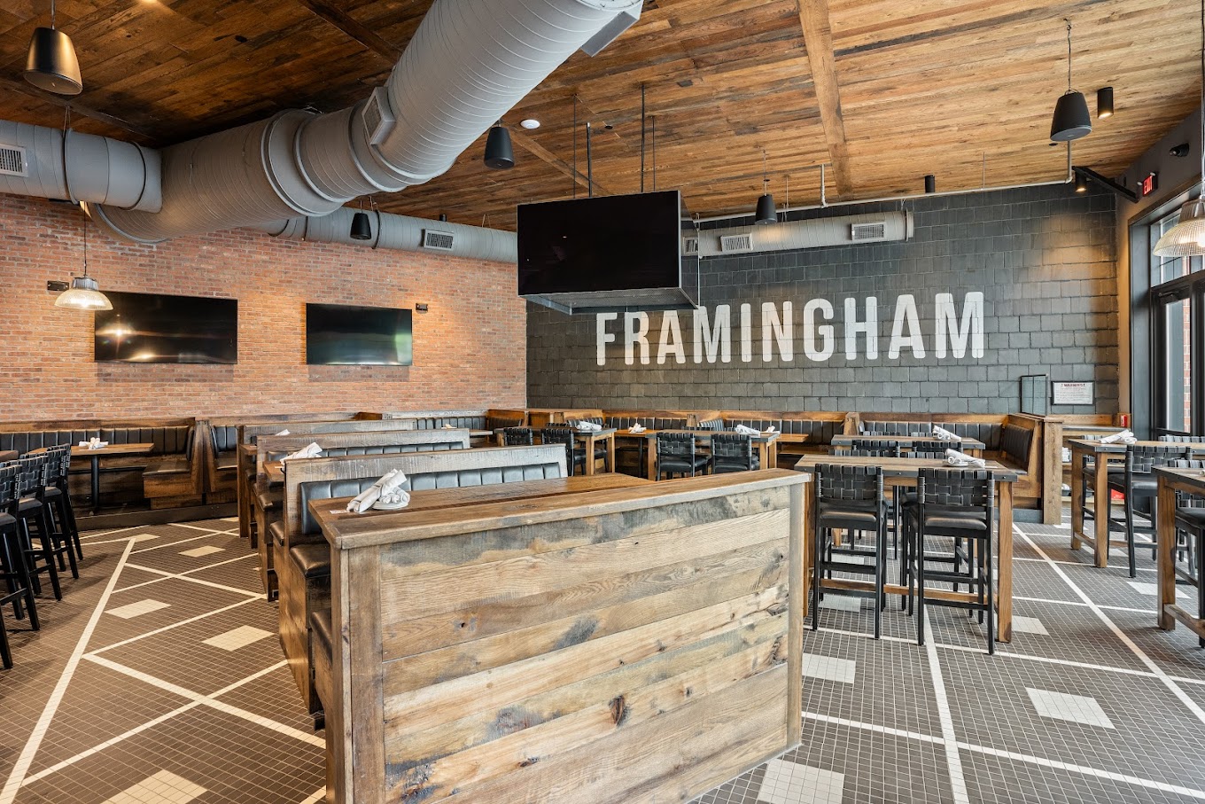 Framingham Tavern in the Square: A Lively Spot for Great Food, Drinks, and Company